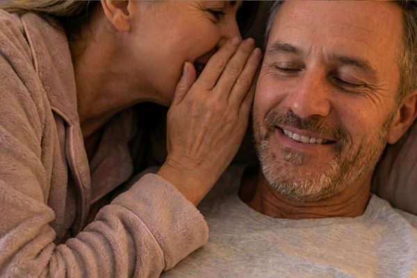 Что говорить мужчине в постели: 5 фраз, которые возбуждают разум и усиливают близость без пошлости.